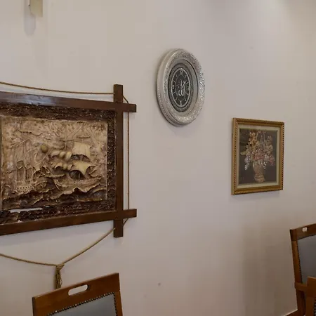 Restorant Halal Il Tramonto. Otel Vorë