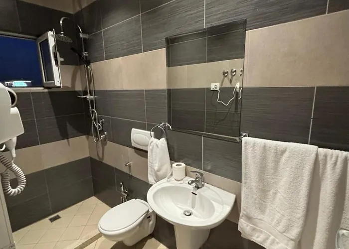 酒店 Restorant Halal Il Tramonto. Vorë